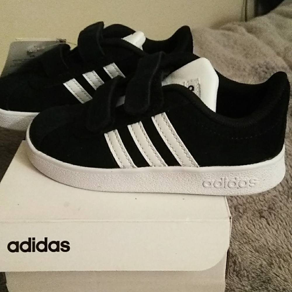 Boys nwt adidas shoes size 8